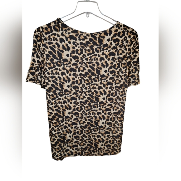 Leopard Print Short Sleeve Women's Top - Picture 2 of 4